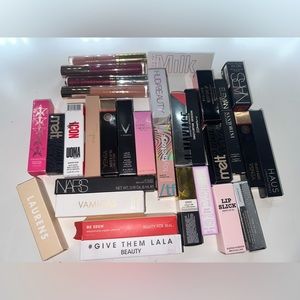 Lippie Lot